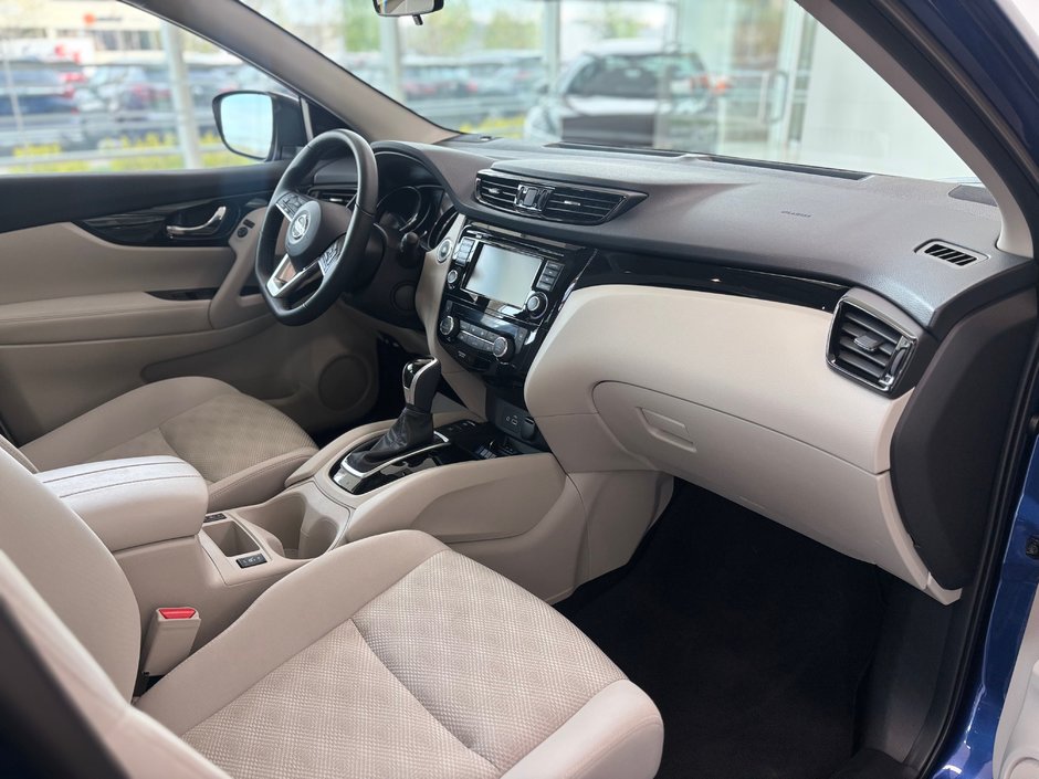 2023 Nissan Qashqai SV AWD-12