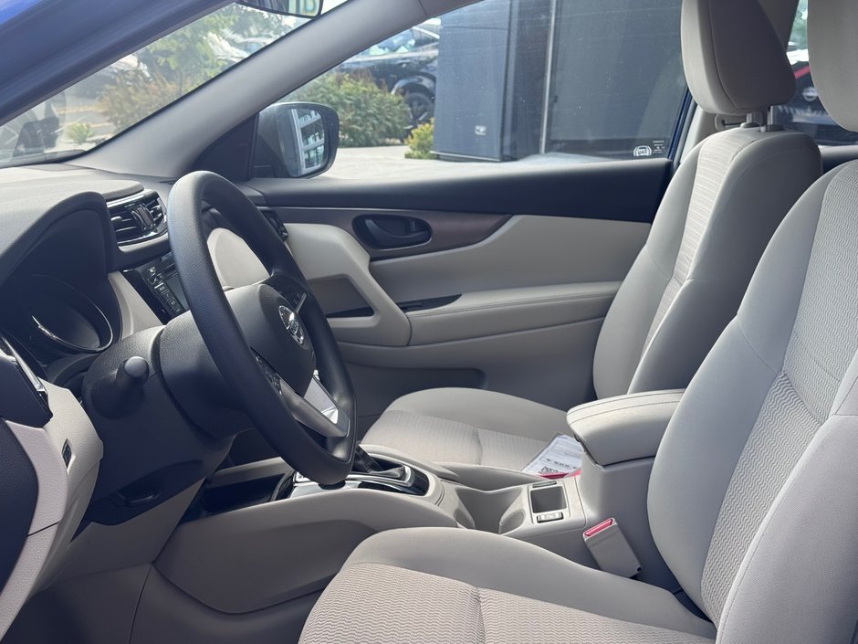 2023 Nissan Qashqai S-8
