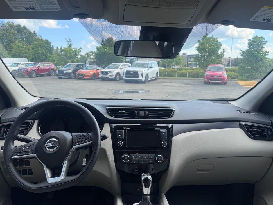 2023 Nissan Qashqai S-10