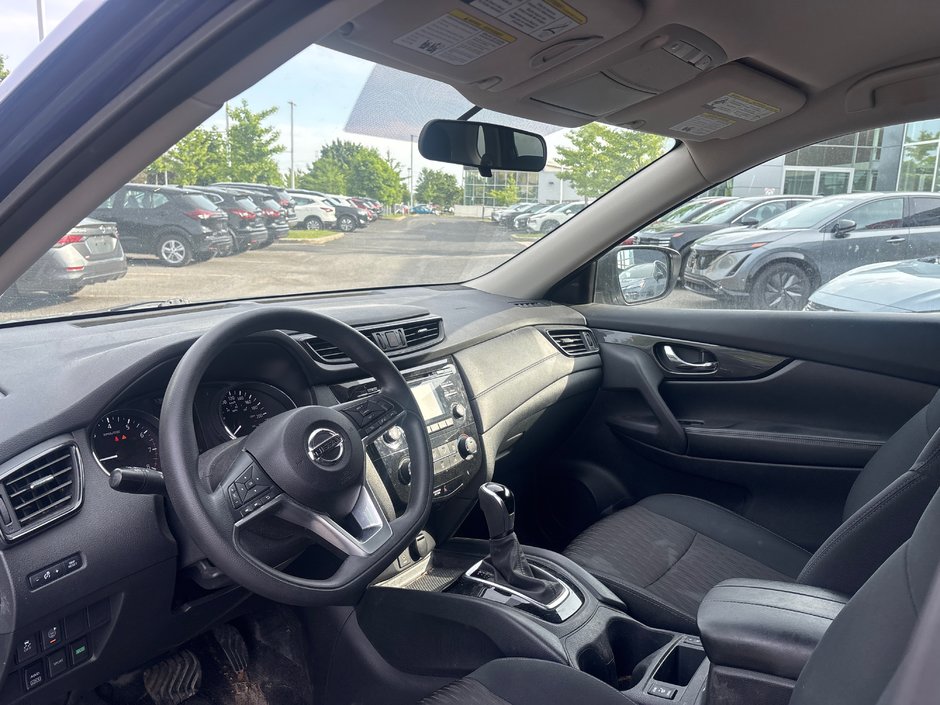 2017 Nissan Rogue SV AWD-2