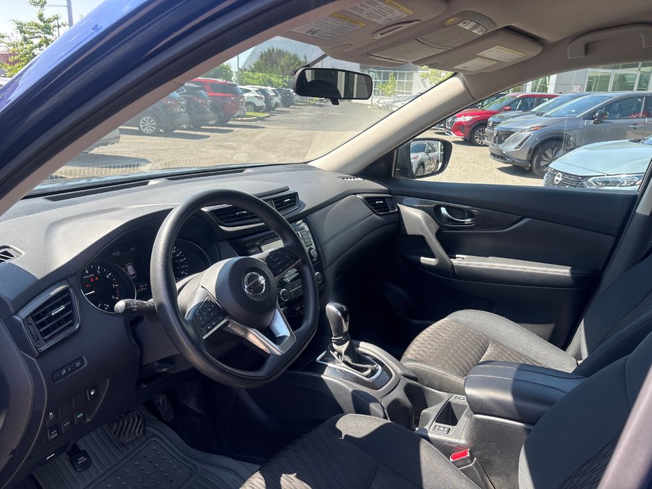 2018 Nissan Rogue SV AWD-2