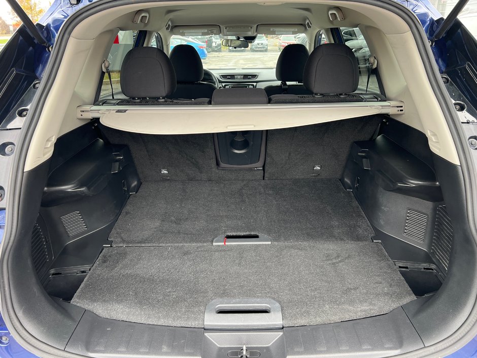 Nissan Rogue SV FWD 2019-11