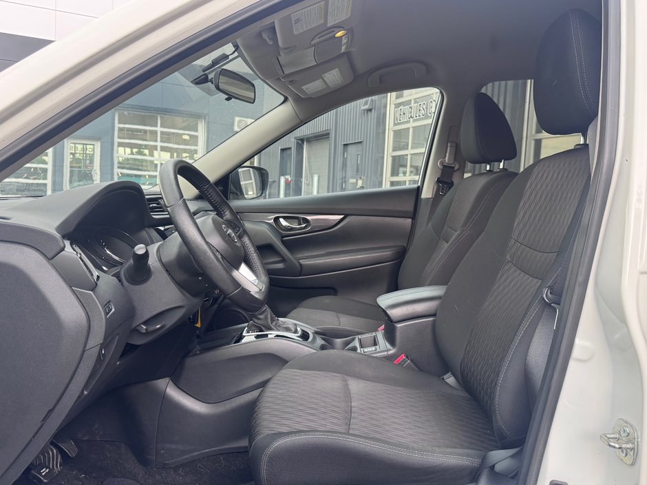 2020 Nissan Rogue S-9