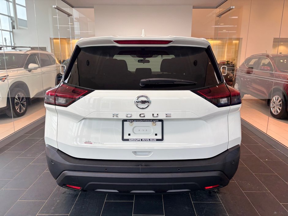 2021 Nissan Rogue S Ta-4