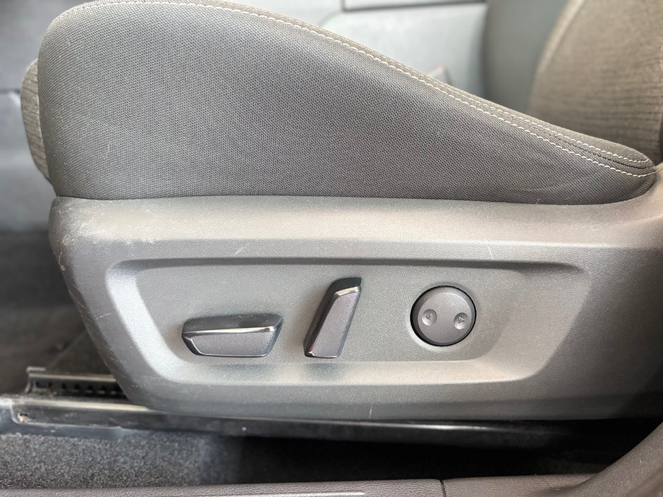 2021 Nissan Rogue SV AWD-12