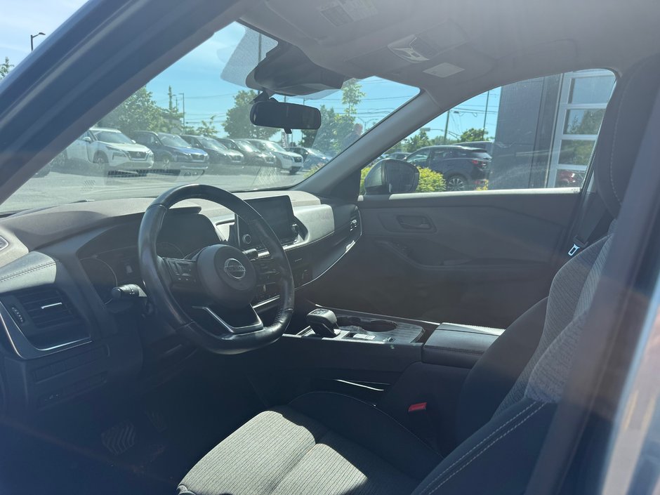 Nissan Rogue S 2021-8