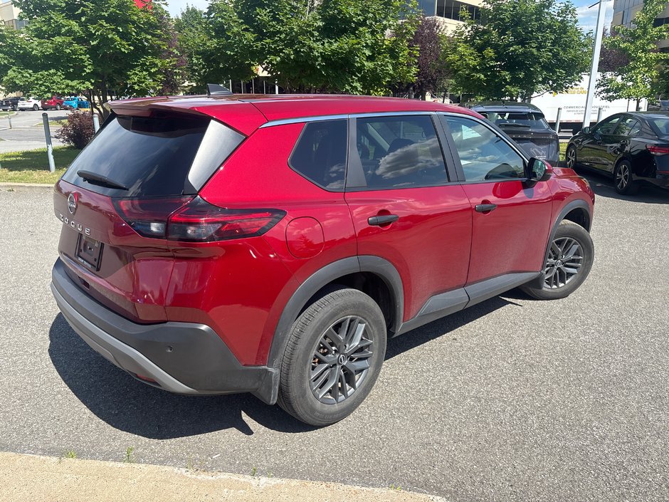 2023 Nissan Rogue S-1