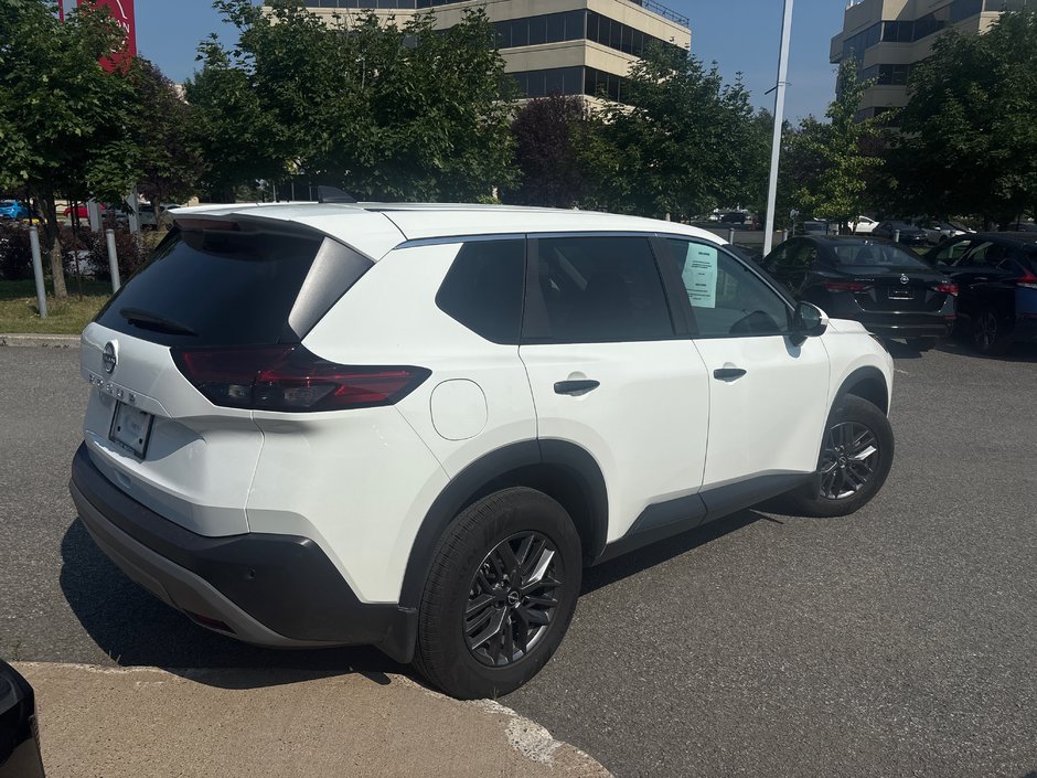 Nissan Rogue S 2023-1