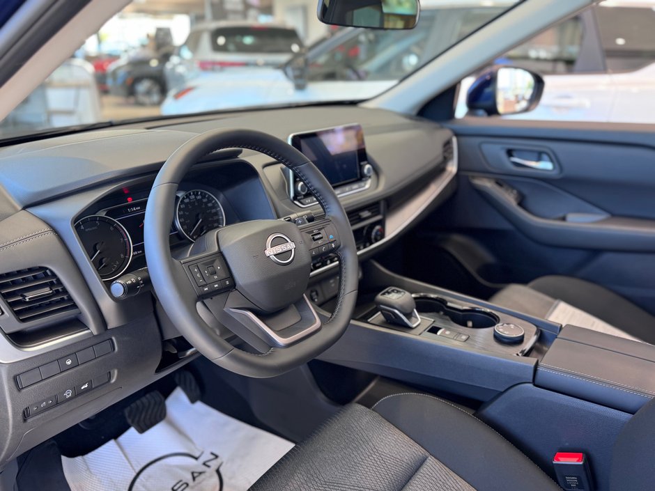 Nissan Rogue SV AWD 2026-8