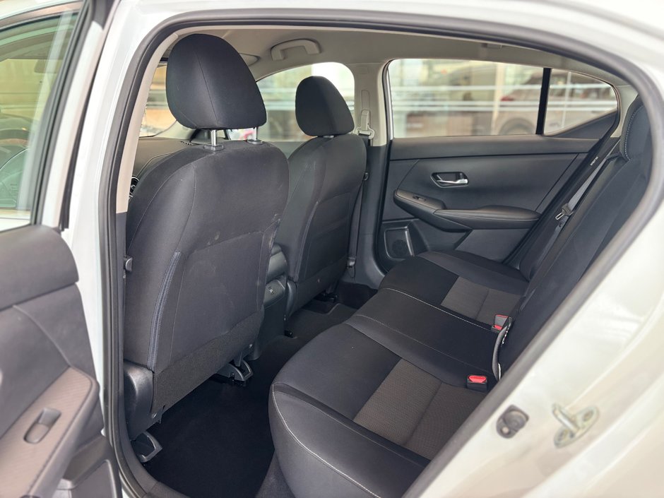 Nissan Sentra SV 2020-15