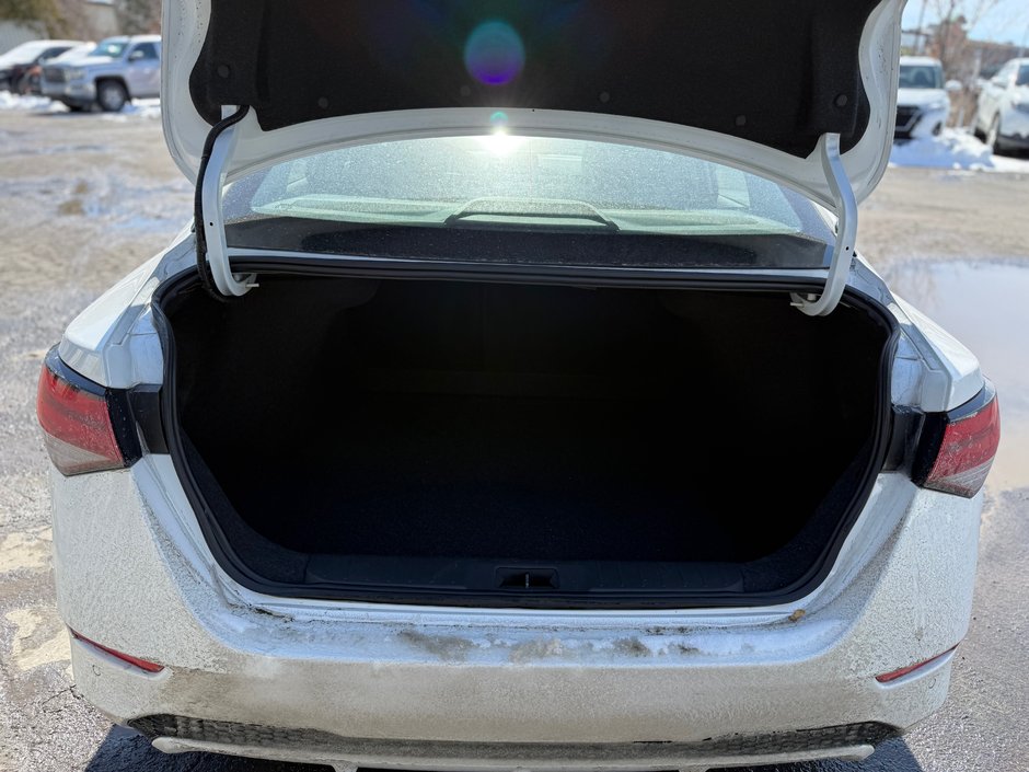 Nissan Sentra SV 2024-10