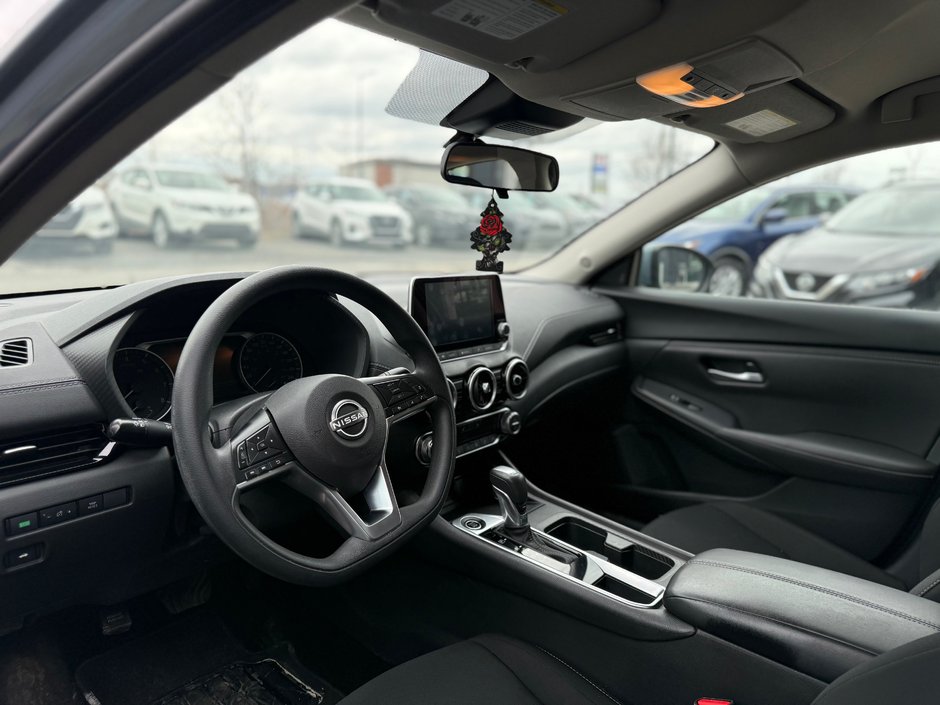 Nissan Sentra SV 2024-9