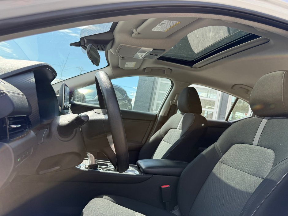 Nissan Sentra SV 2024-9