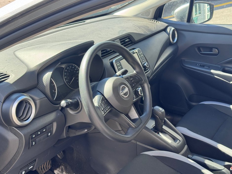 Nissan Versa S 2025-7