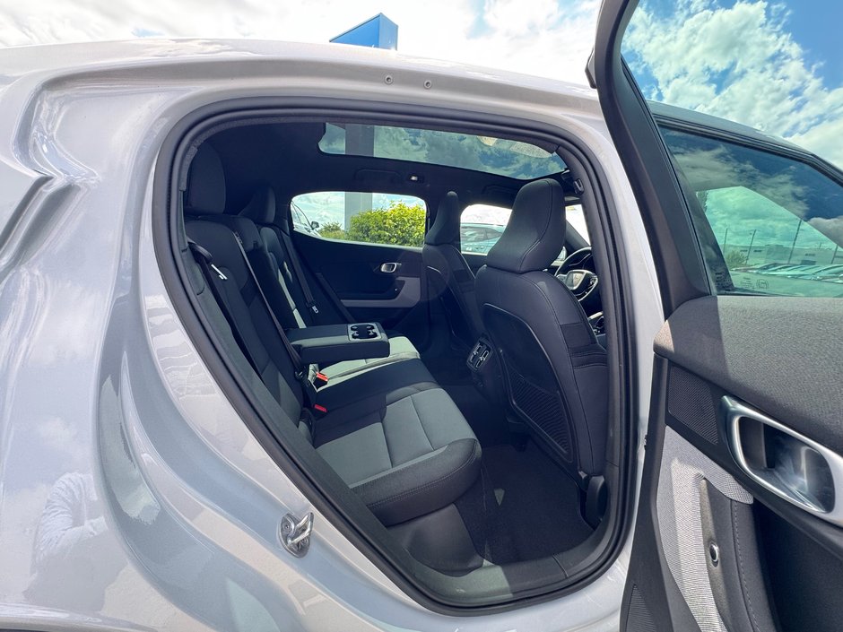 2024 Polestar 2 LONGRANGE  PLUS PANORAMIC SUNROOF - NAVIGATION