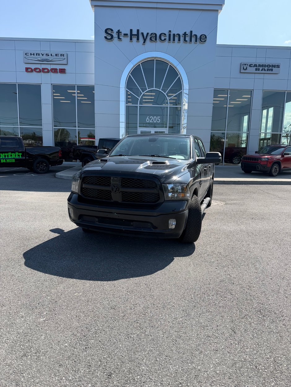 Ram 1500 Classic SLT 2023 à Saint-Hyacinthe, Québec