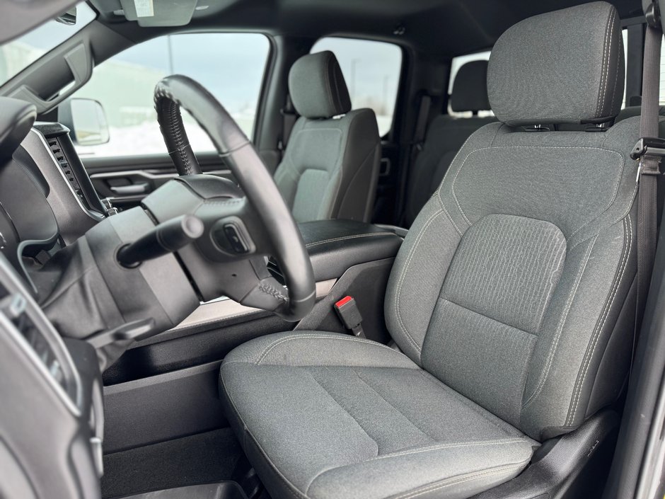 2021 Ram 1500 BIG HORN // RAM // 1500-8