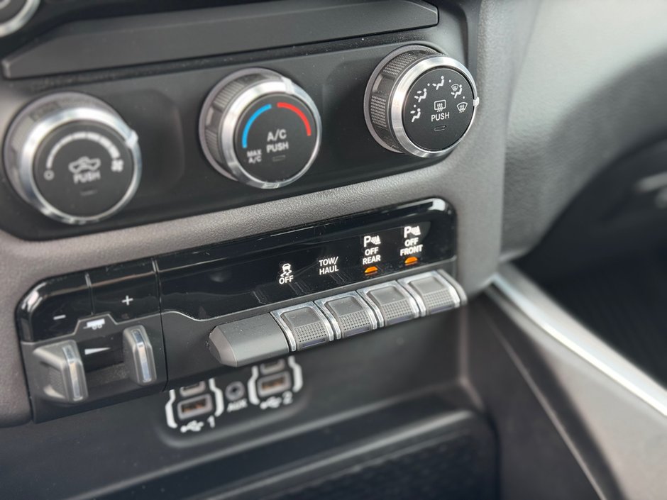 2021 Ram 1500 BIG HORN // RAM // 1500-15