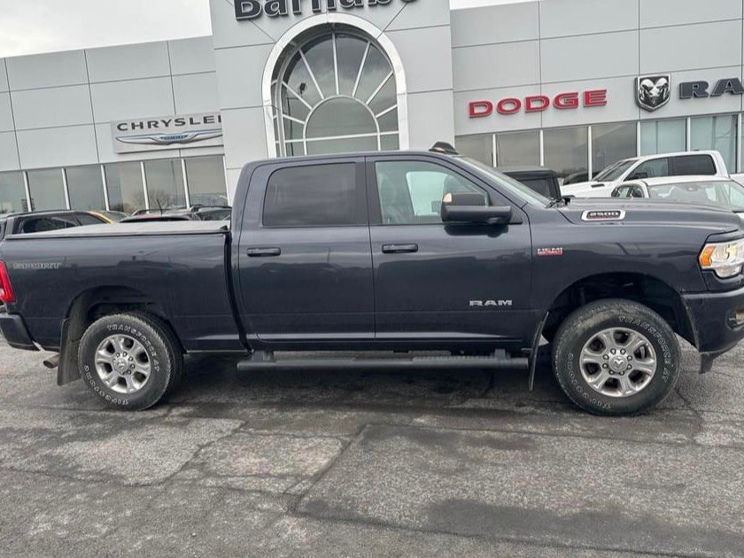 2022 Ram 2500 Big Horn Crewcab 6.4L V8 Sport-3