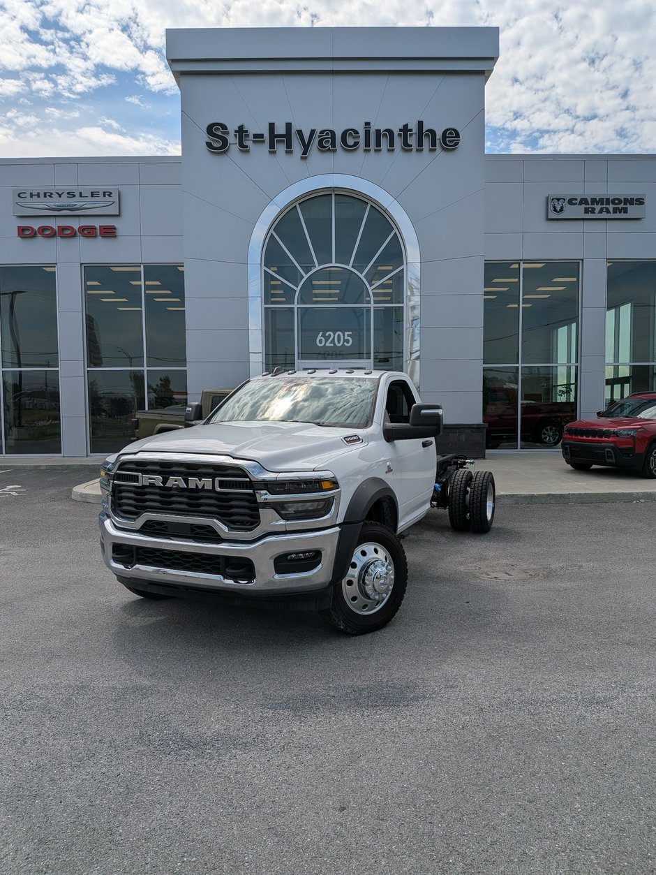 2025 Ram 5500 Chassis Tradesman in Saint-Hyacinthe, Quebec