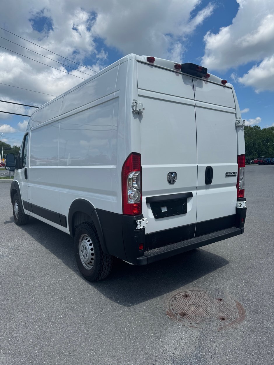 2025 Ram ProMaster Cargo Van Tradesman-3