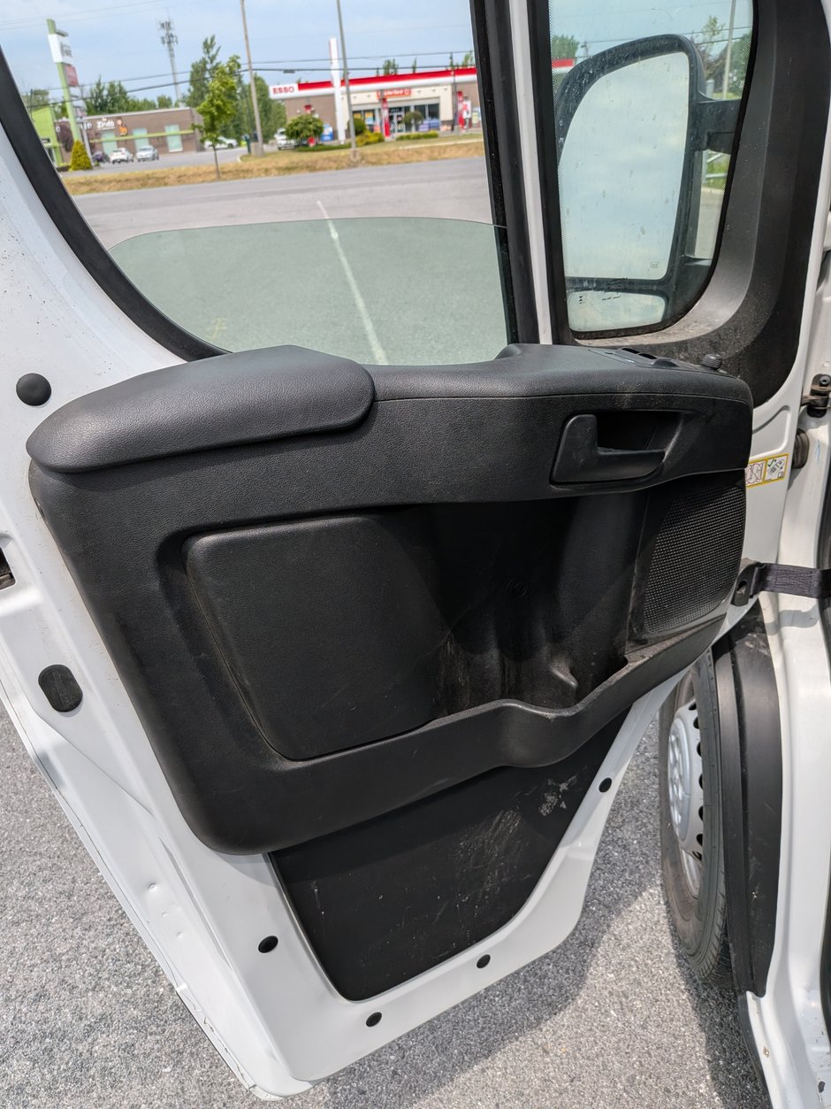 2025 Ram ProMaster Cargo Van Tradesman-8