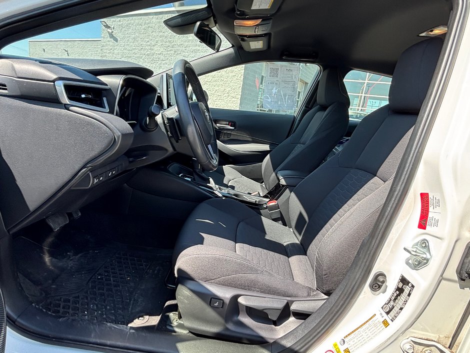 Toyota Corolla Hatchback SE 2019-6