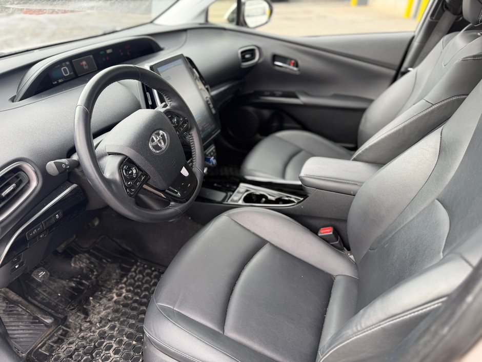 Toyota Prius Prime UPGRADE 2020-7