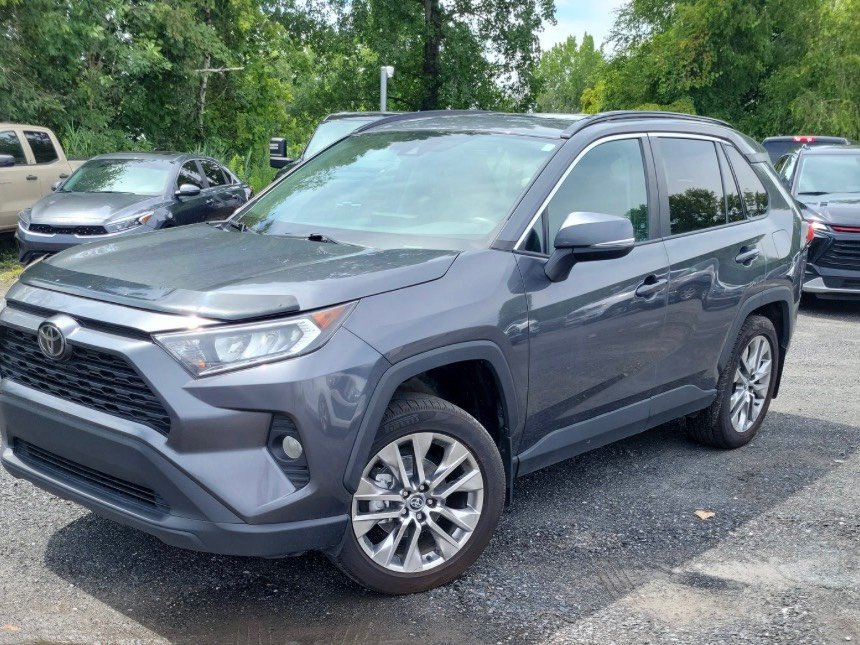 2019 Toyota RAV4 XLE AWD in Drummondville, Quebec - w940px