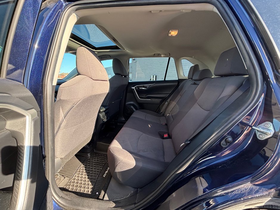 Toyota RAV4 XLE 2019-8