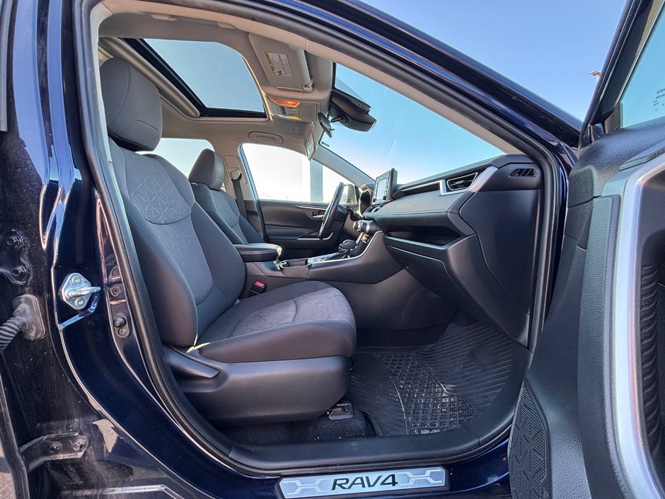 Toyota RAV4 XLE 2019-7