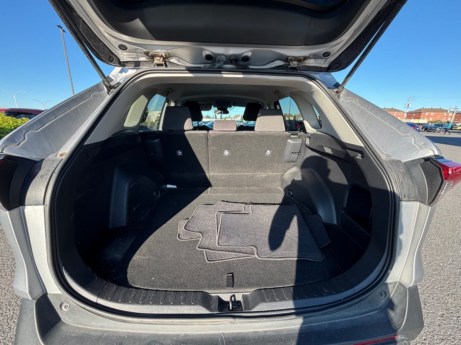 2021 Toyota RAV4 LE-8