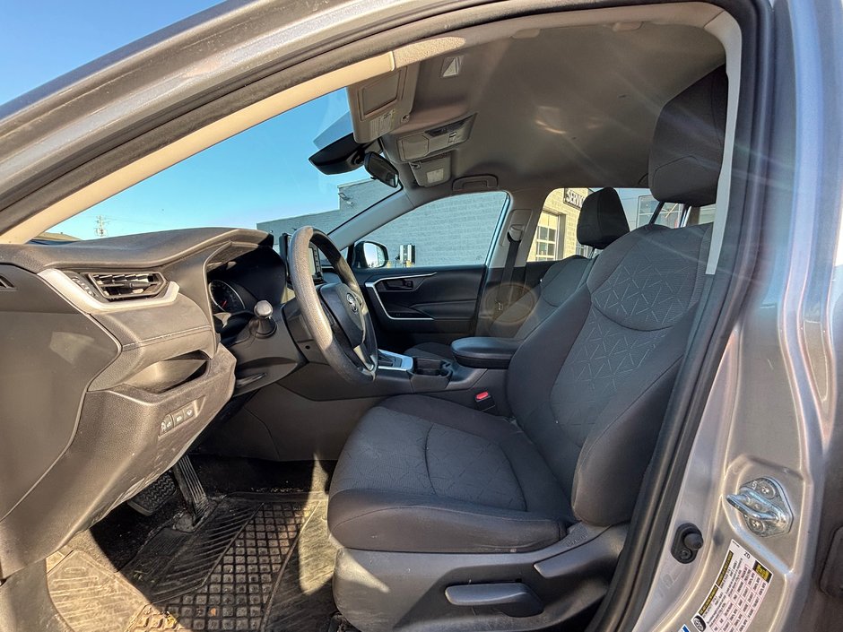 2021 Toyota RAV4 LE-6