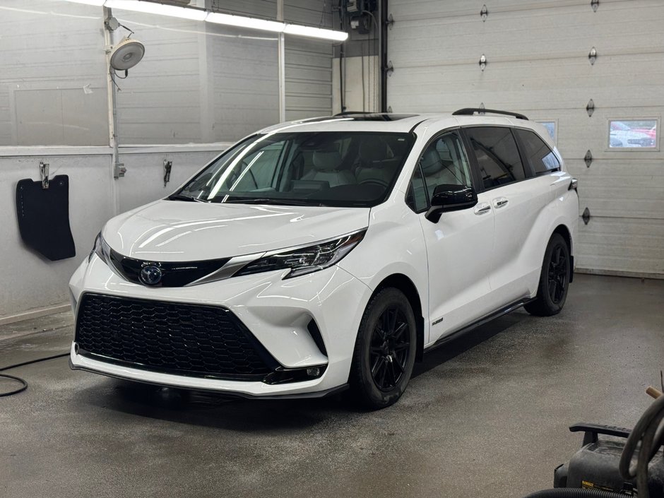 Toyota Sienna XSE AWD HYBRIDE TOIT-OUVRANT 2021 à Sherbrooke, Québec