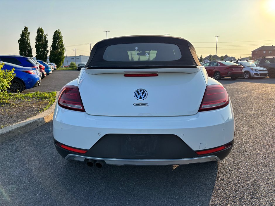 2019 Volkswagen Beetle Convertible Dune-10