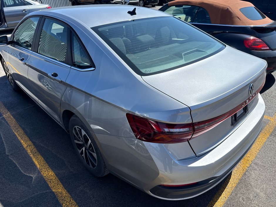 2025 Volkswagen Jetta Trendline-3