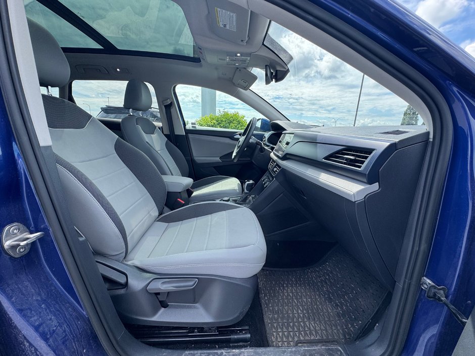 2024 Volkswagen Taos Comfortline 4Motion Toit-Panoramique AWD + CARPLAY + CAMÉRA DE RECUL