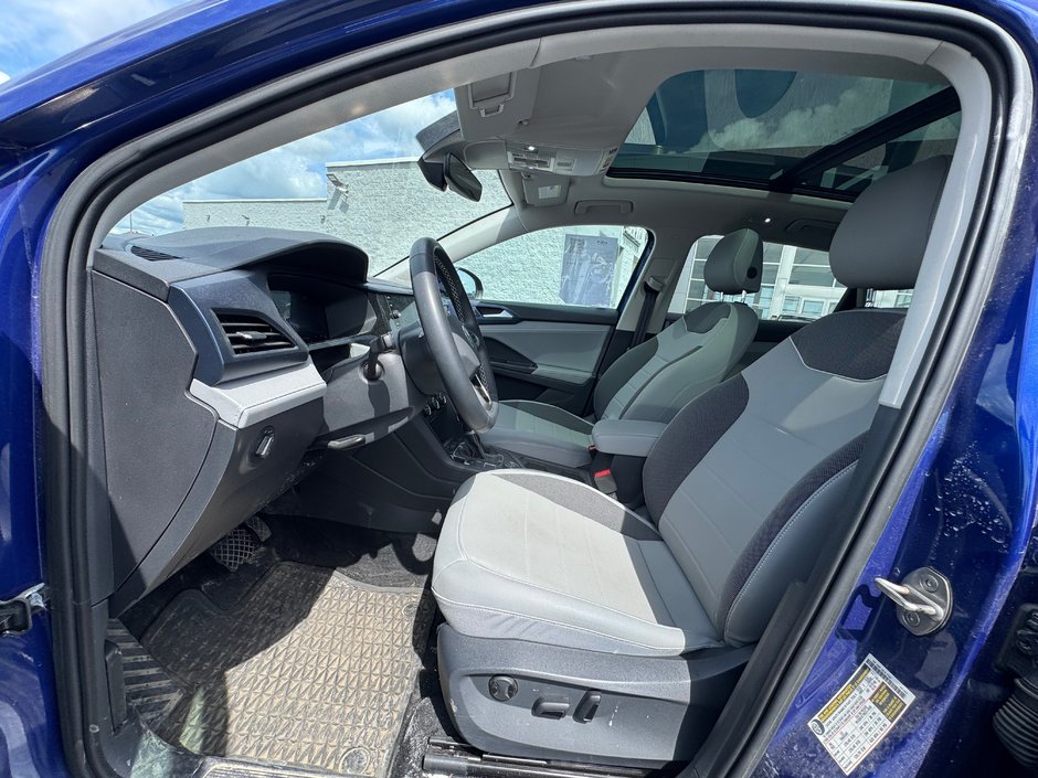 2024 Volkswagen Taos Comfortline 4Motion Toit-Panoramique AWD + CARPLAY + CAMÉRA DE RECUL