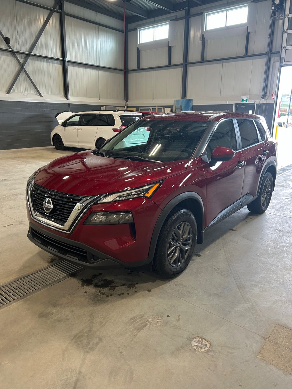 2021  Rogue S FWD | AUTO. | COMME NEUF | 1237 KM in Cowansville, Quebec