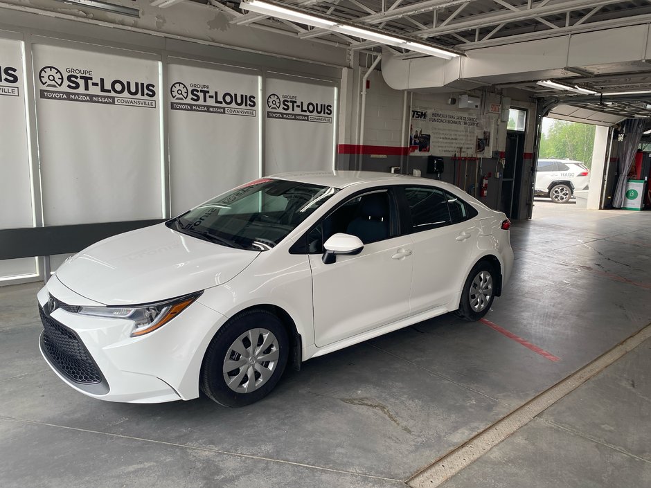 2022 Toyota Corolla L in Cowansville, Quebec