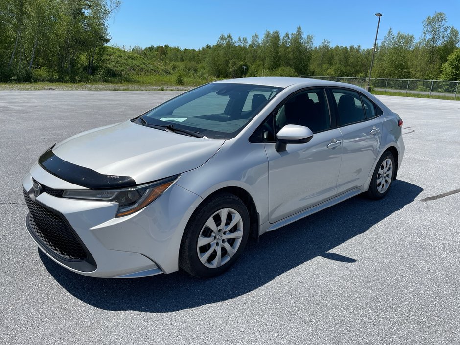 2022 Toyota Corolla LE in Cowansville, Quebec