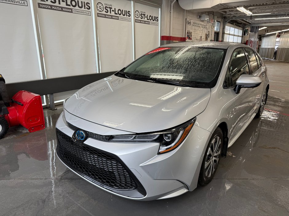 2022 Toyota Corolla Hybrid in Cowansville, Quebec