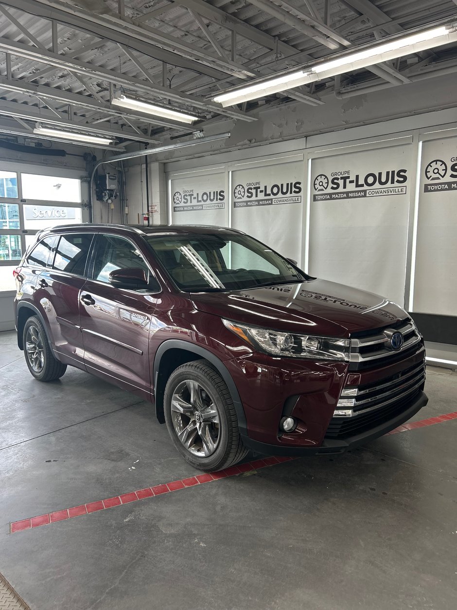 Toyota Highlander hybrid Limited 2017 à Cowansville, Québec