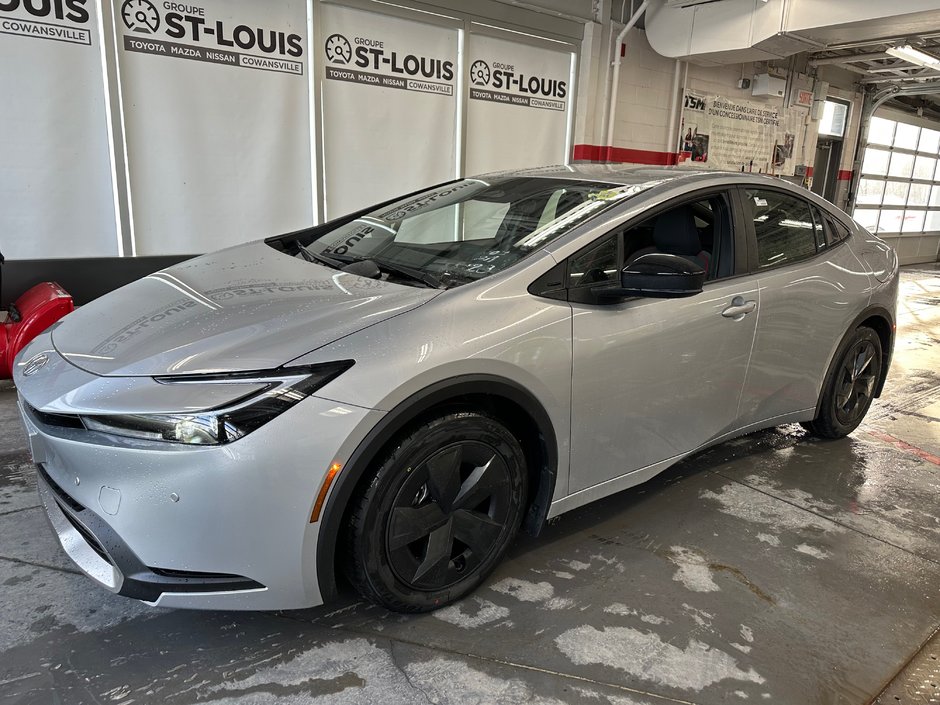 2024 Toyota PRIUS PRIME SE in Cowansville, Quebec