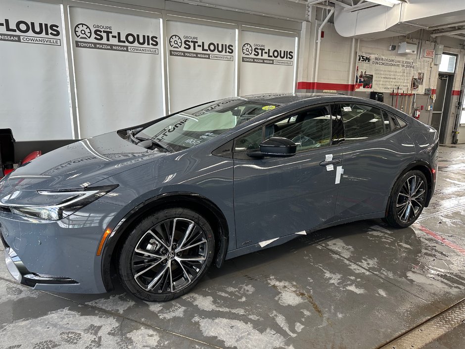 2024 Toyota Prius XLE AWD in Cowansville, Quebec