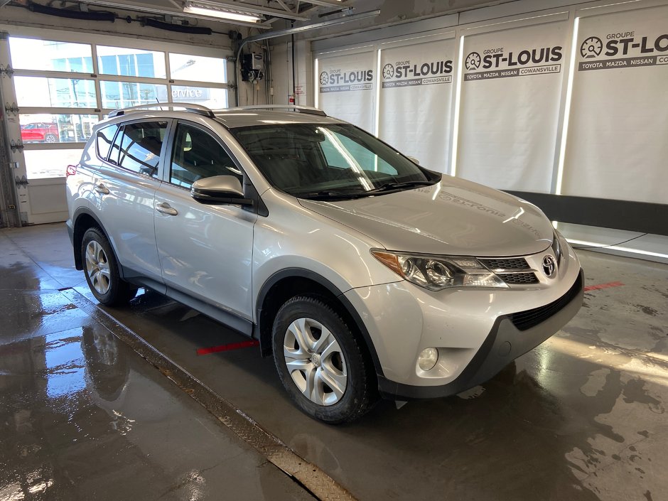 Toyota RAV4 LE TA 2014 à Cowansville, Québec