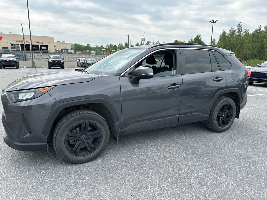2021 Toyota RAV4 LE in Cowansville, Quebec