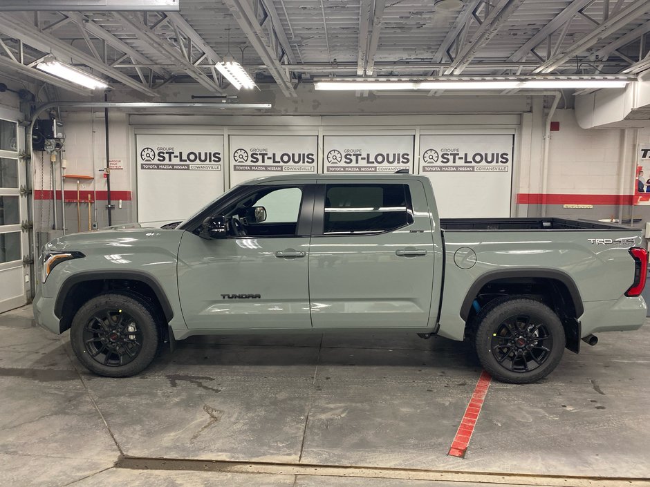 2025  Tundra CREWMAX LIMITED in Cowansville, Quebec