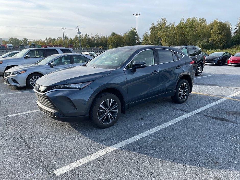 2022 Toyota Venza LE in Cowansville, Quebec
