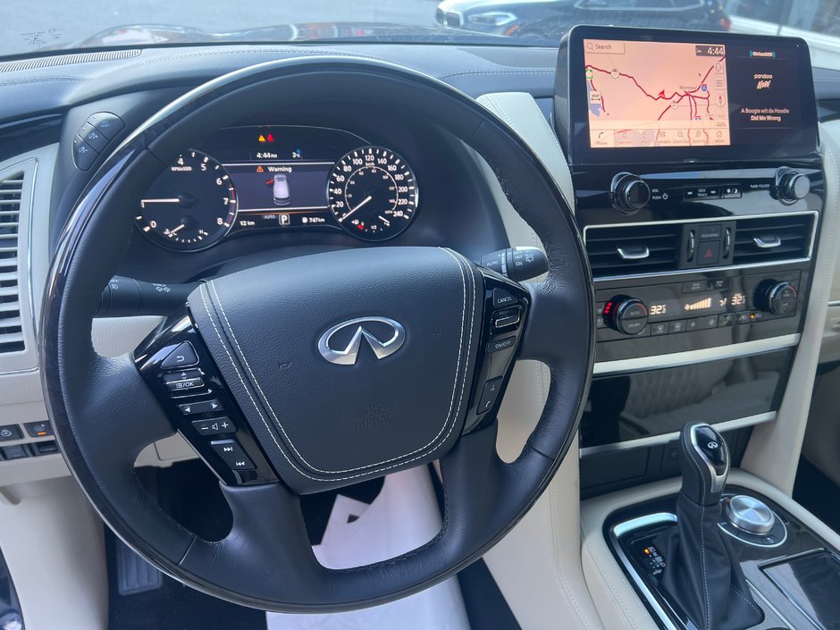 Infiniti QX80 LUXE 2024